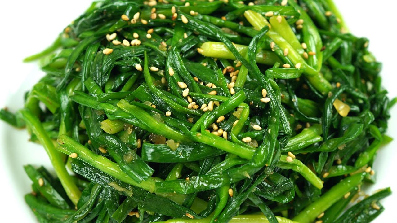 부추나물무침, 10배 감칠맛 더하는 부추나물 무침비법✔️집 나간 입맛도 돌아오게 하는 마성의 부추무침 레시피를 소개합니다.