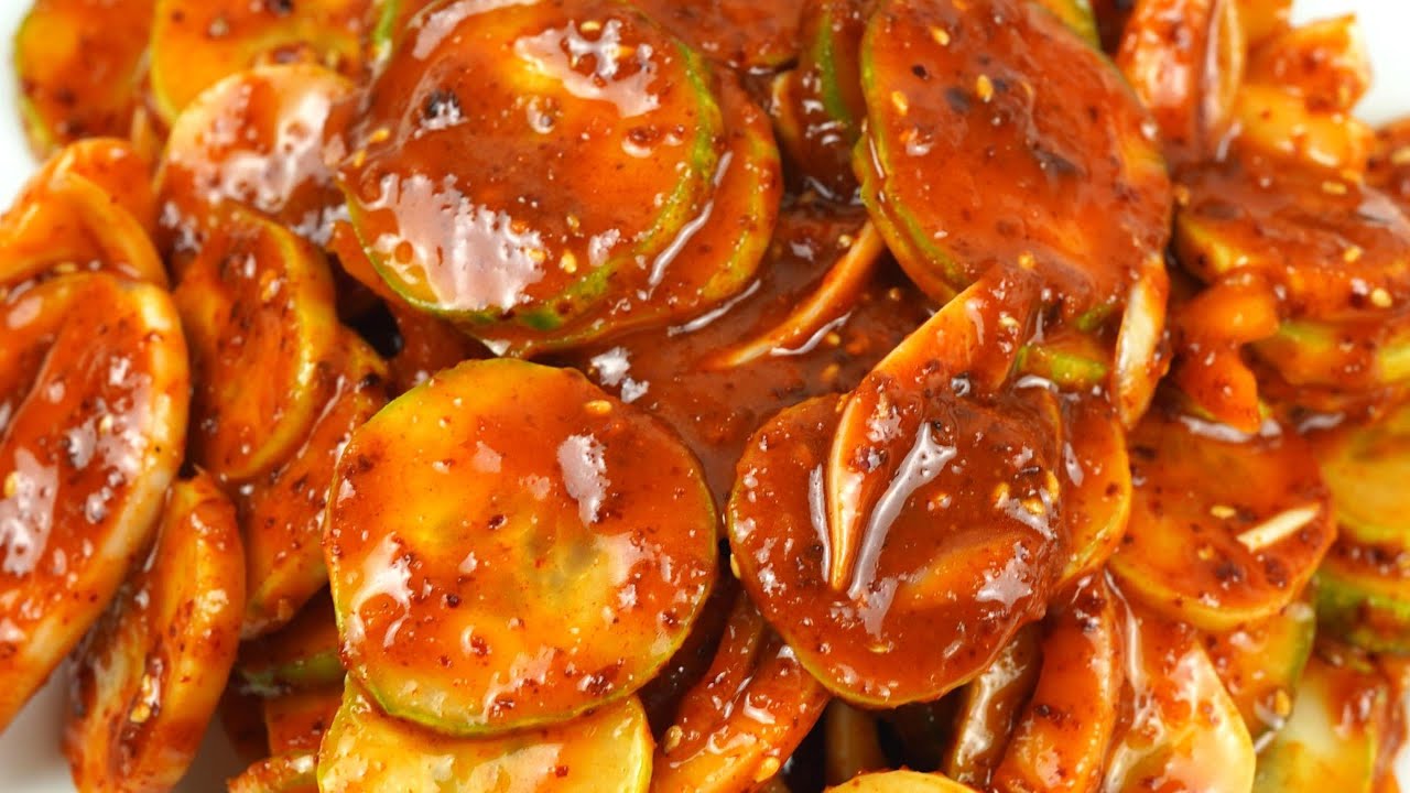 오이무침, 감칠 맛 폭발 아삭하고 시원한 오이무침 레시피✔️절대 실패하지 않는 황금 양념장으로 아삭한 오이무침을 만들어보세요.