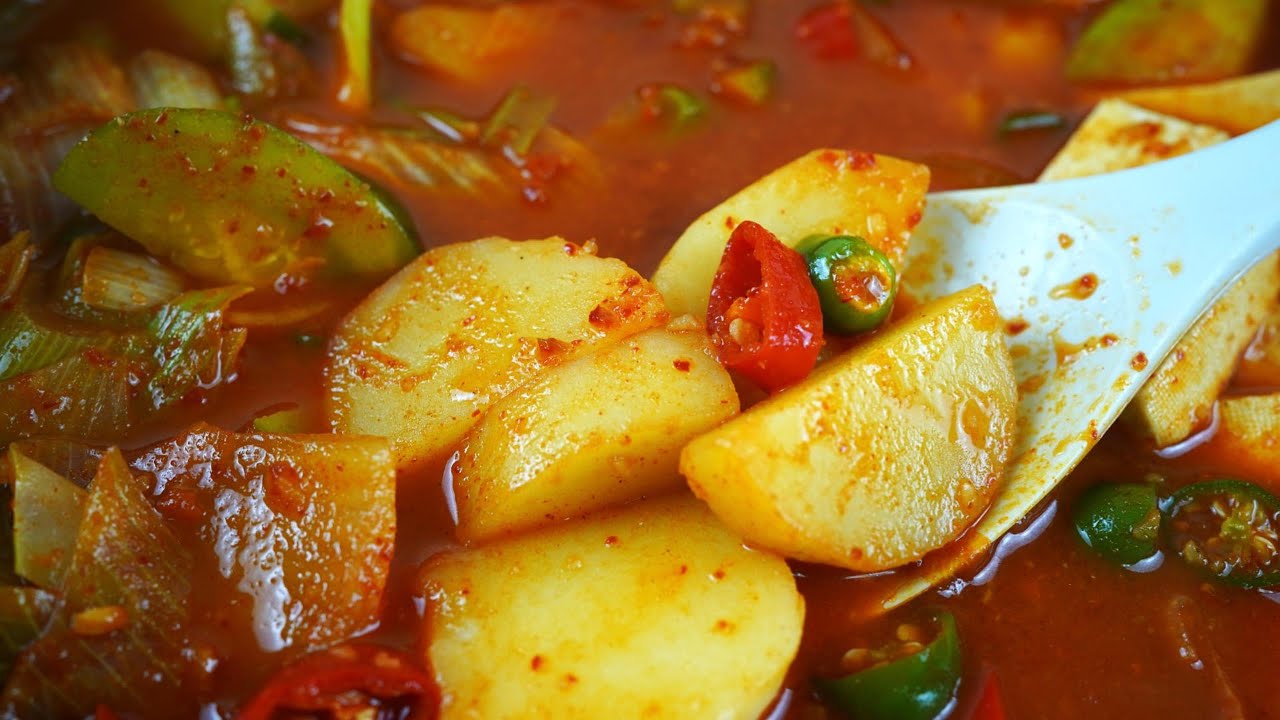 감자 만 있으면 OK! 국물 넉넉한 5분 완성 고추장찌개